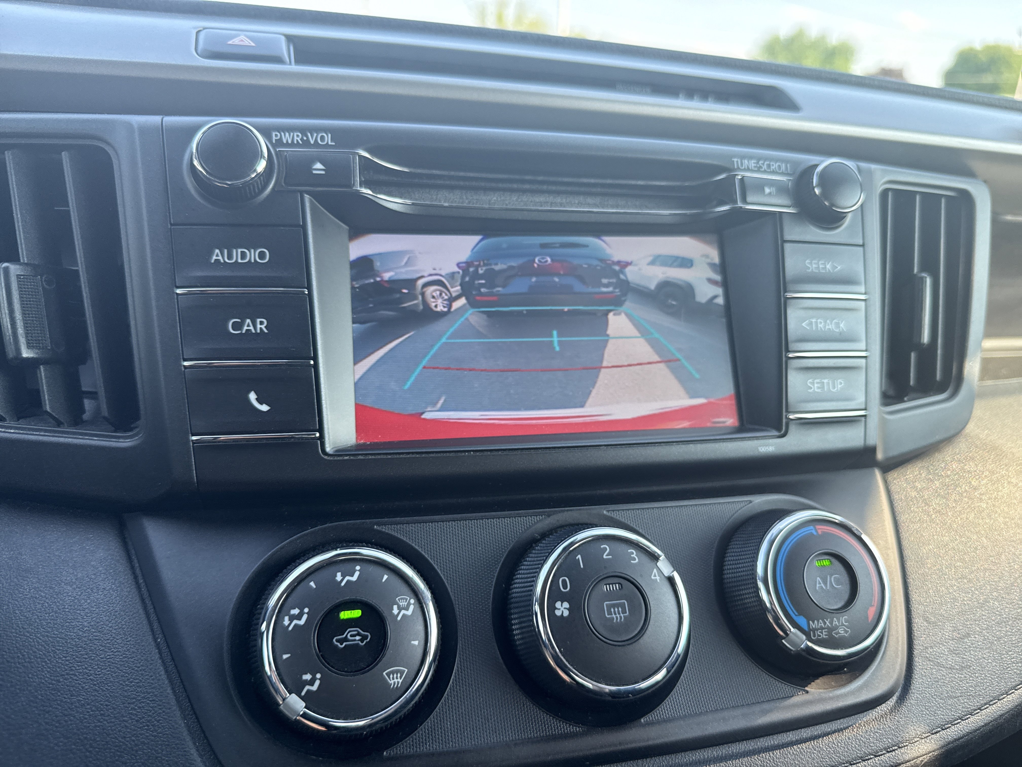 Used 2018 Toyota RAV4 LE w/ All Weather Liner Package AWD/4WD image 22