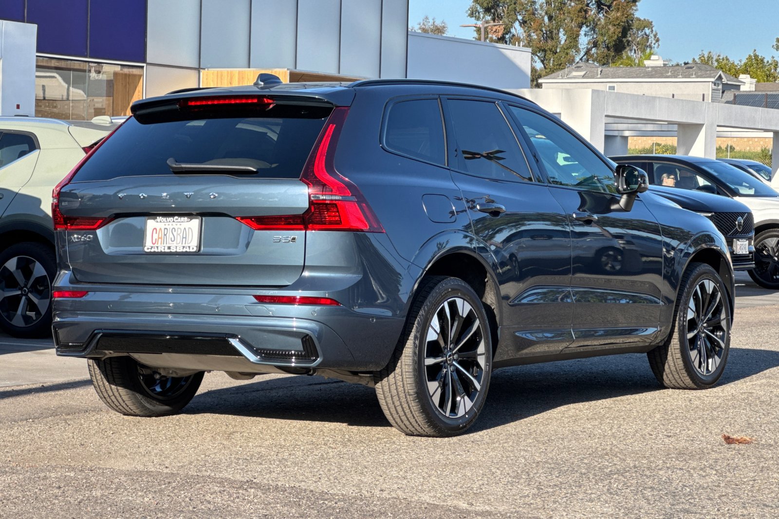 New 2026 Volvo XC60 B5 Plus w/ Climate Package AWD/4WD image 5