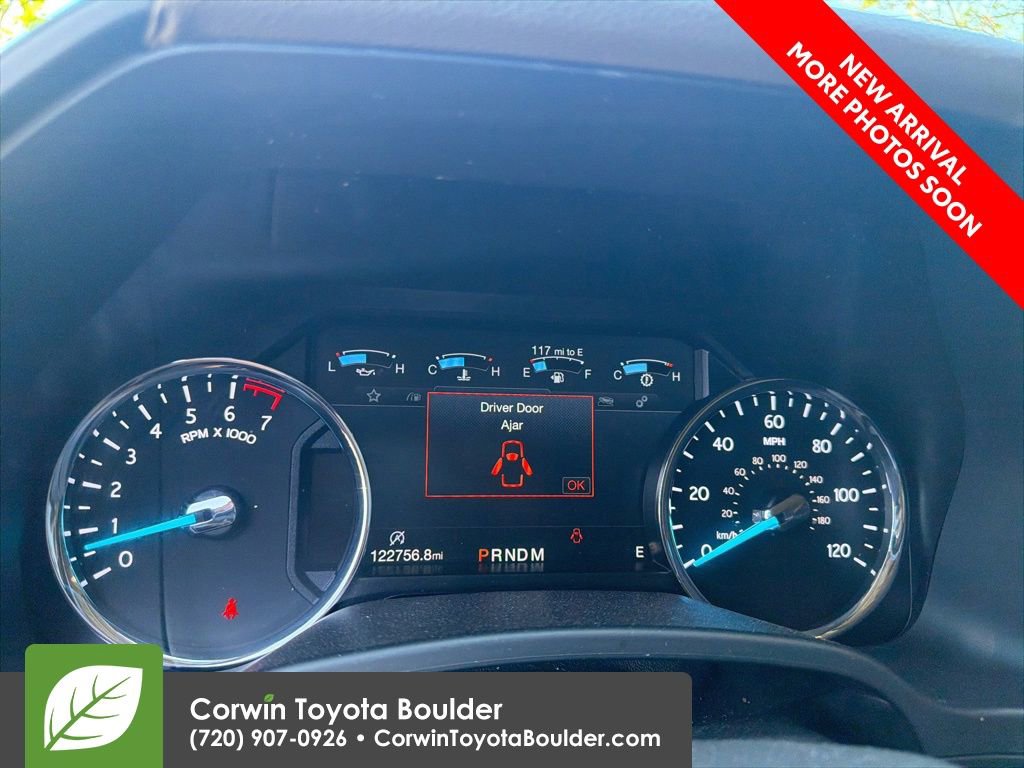 Used 2018 Ford Expedition Limited w/ Equipment Group 301A AWD/4WD image 9
