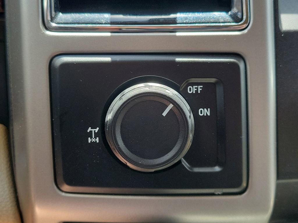 Used 2018 Ford F150 Lariat w/ Equipment Group 502A Luxury RWD image 30