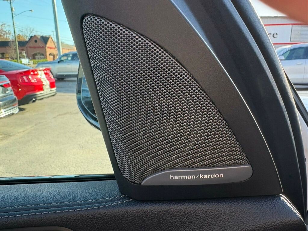 Used 2023 BMW X5 xDrive40i w/ M Sport Package image 16