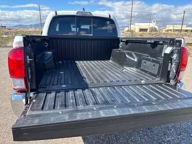 Used 2022 Toyota Tacoma SR5 RWD image 28