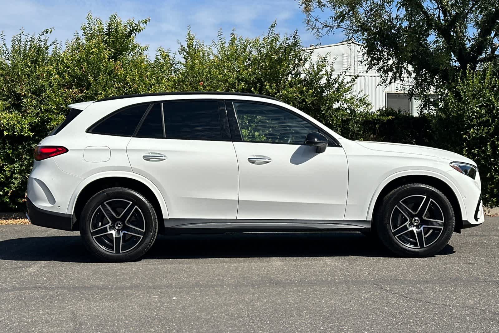 Certified 2026 Mercedes-Benz GLC 300 4MATIC image 2