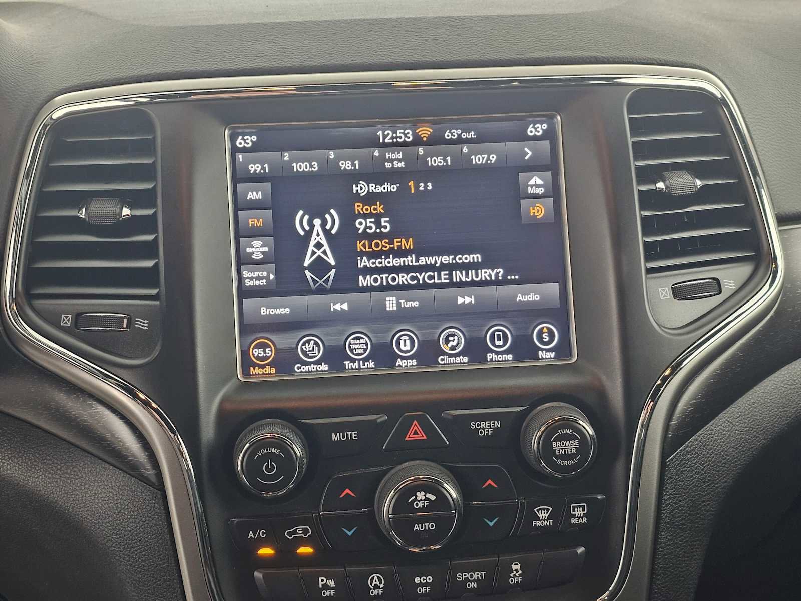 Used 2018 Jeep Grand Cherokee Altitude image 25