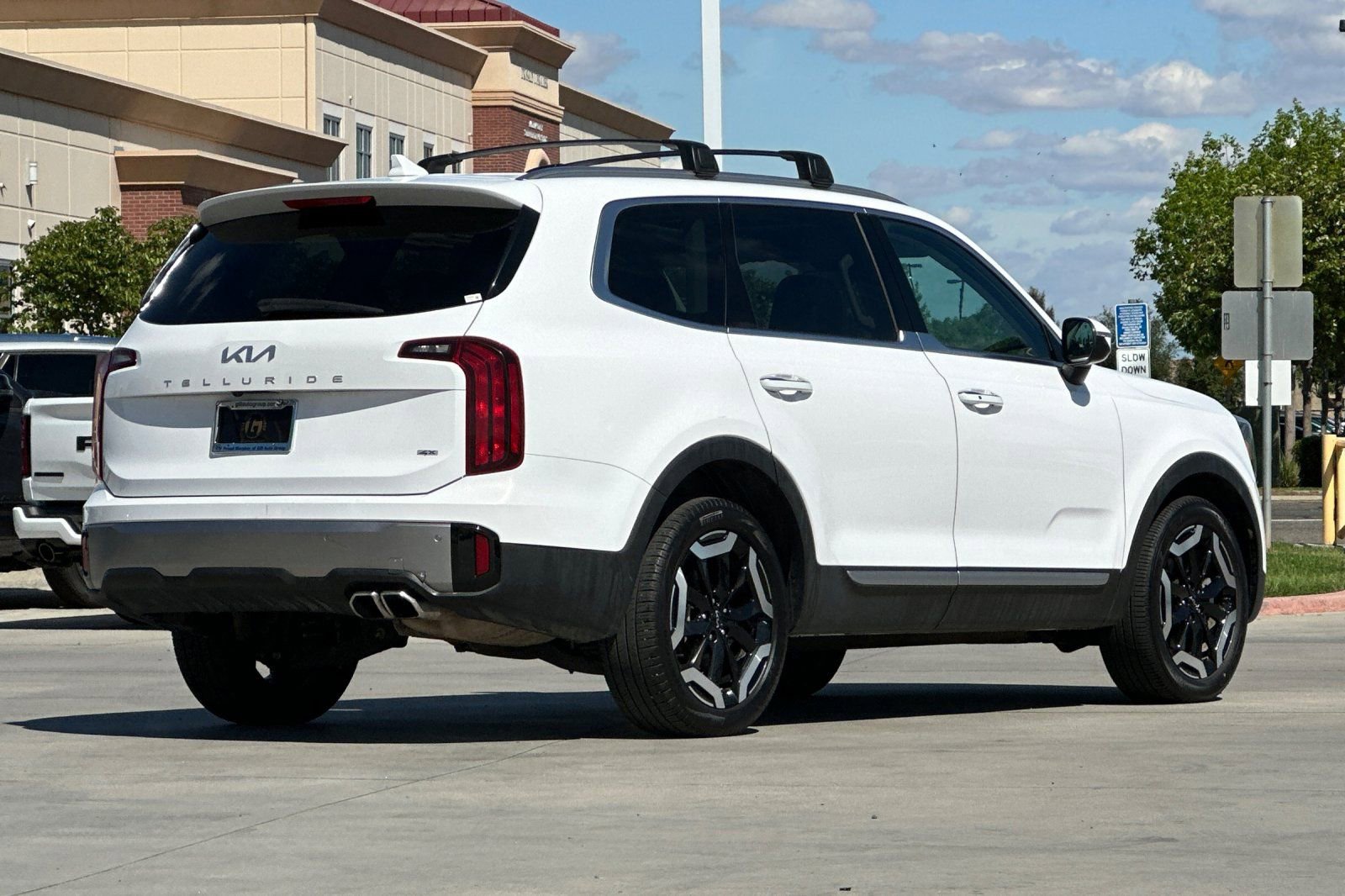 Used 2025 Kia Telluride S image 6