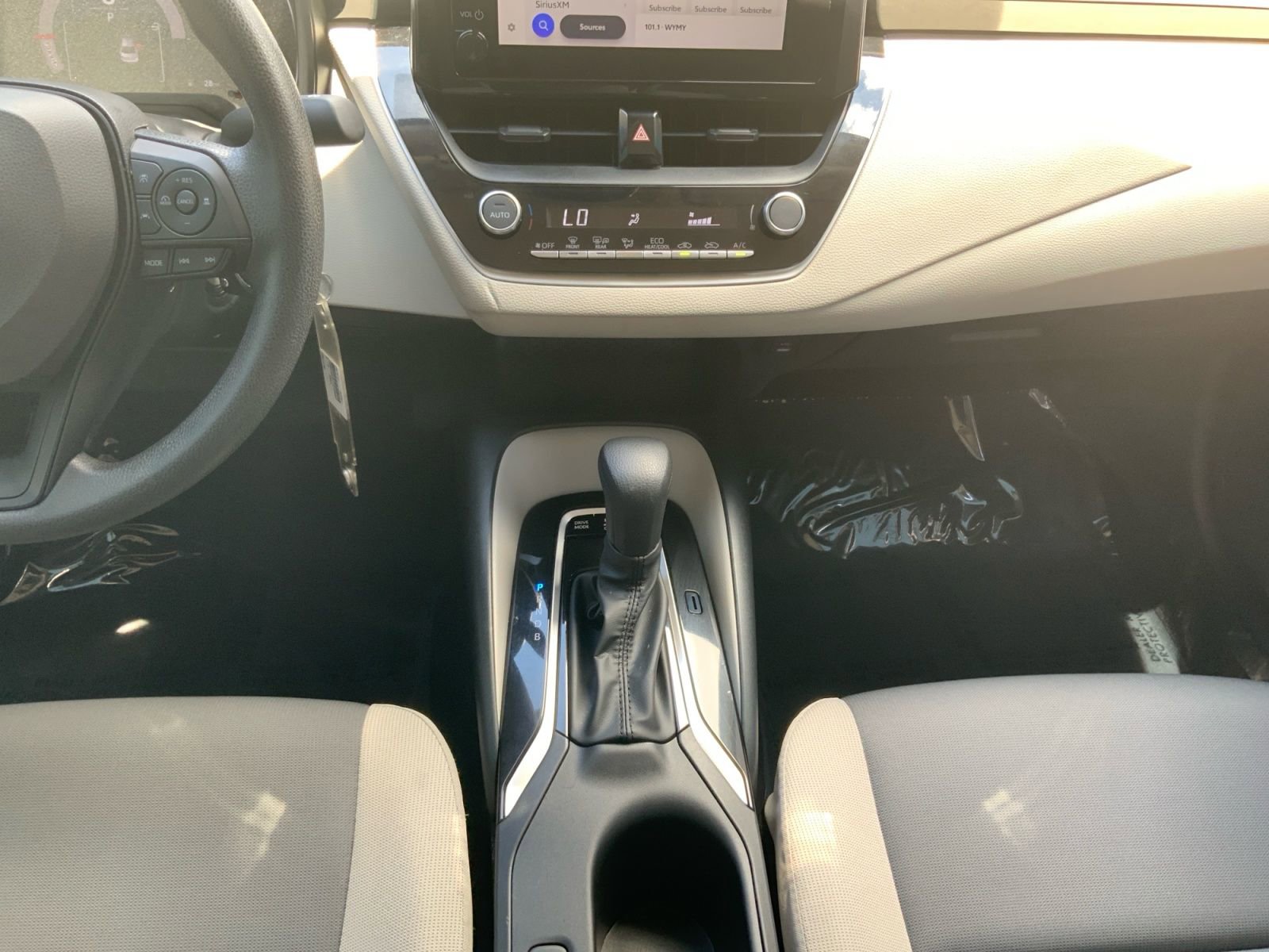 Used 2026 Toyota Corolla LE FWD image 23