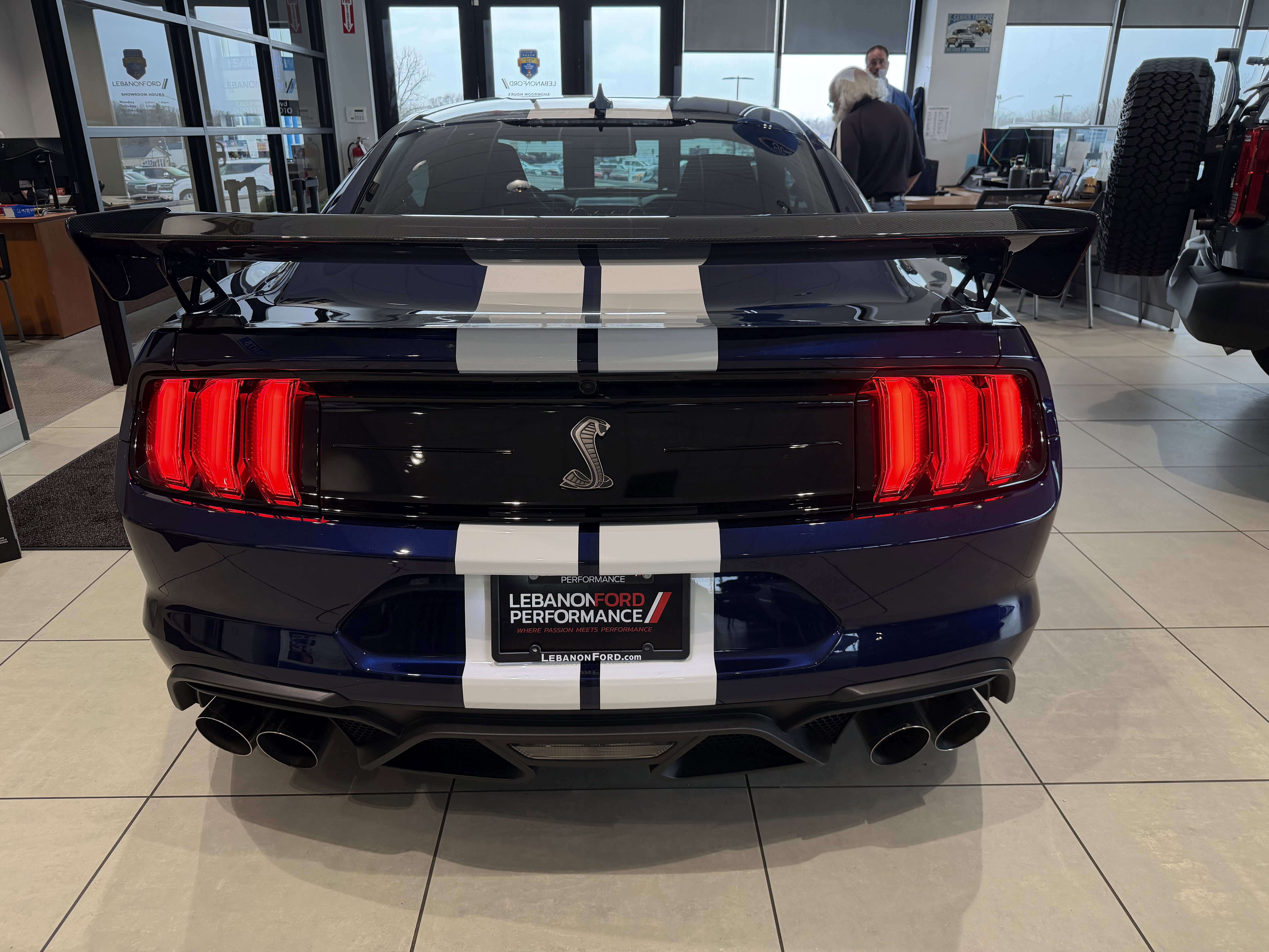 Used 2020 Ford Mustang Shelby GT500 w/ Carbon Fiber Track Pack image 22