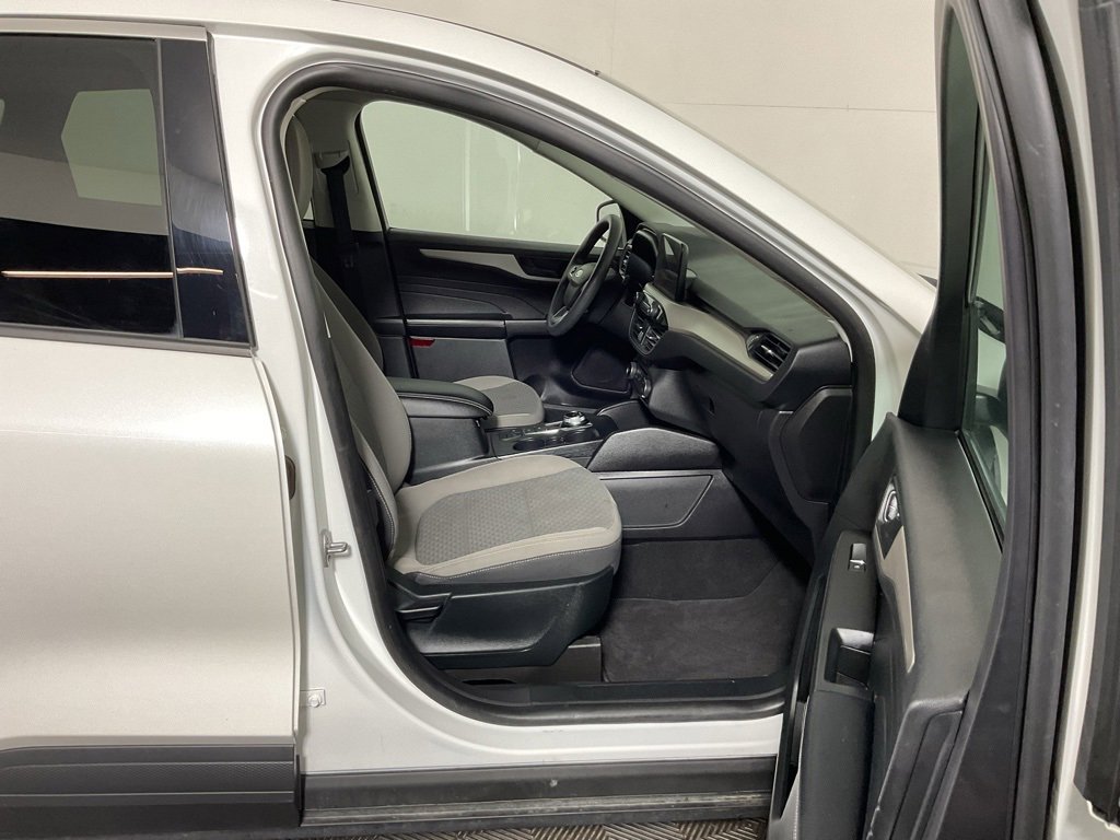 Used 2022 Ford Escape SE image 34