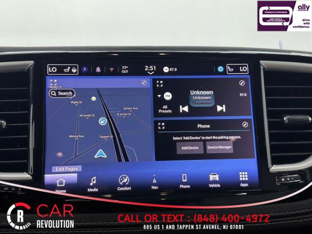 Used 2021 Chrysler Pacifica Touring-L FWD image 39
