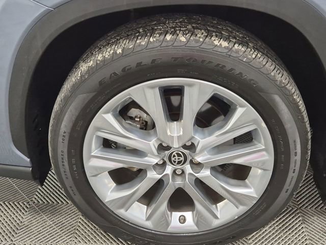 Used 2022 Toyota Highlander Limited image 29