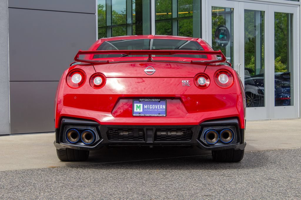 Used 2024 Nissan GT-R Premium AWD/4WD image 9