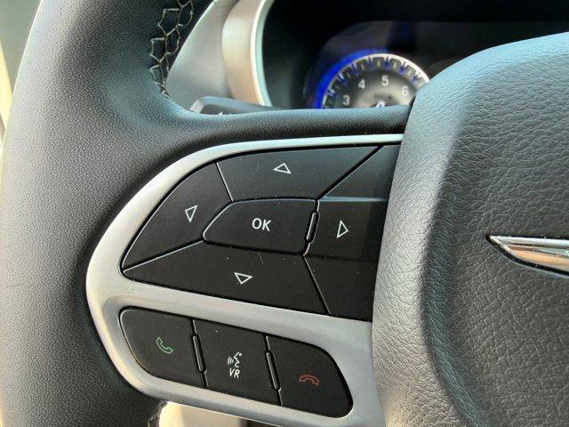 Used 2023 Chrysler Voyager LX FWD image 21