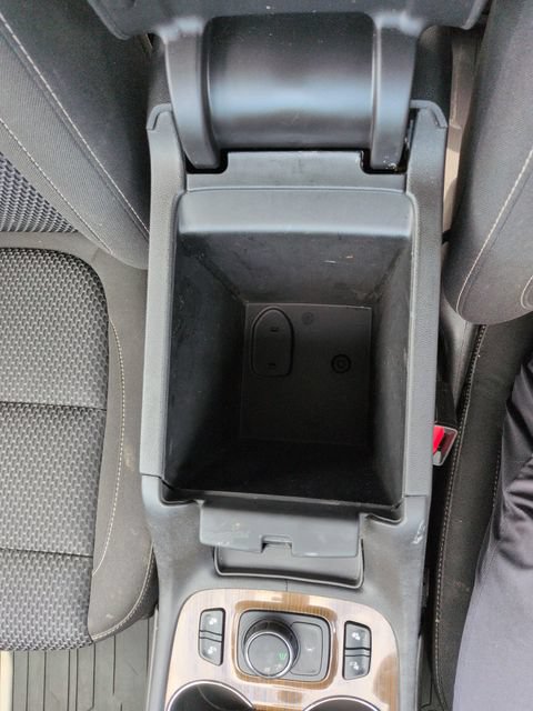 Used 2021 GMC Acadia SLE w/ Driver Convenience Package FWD image 48