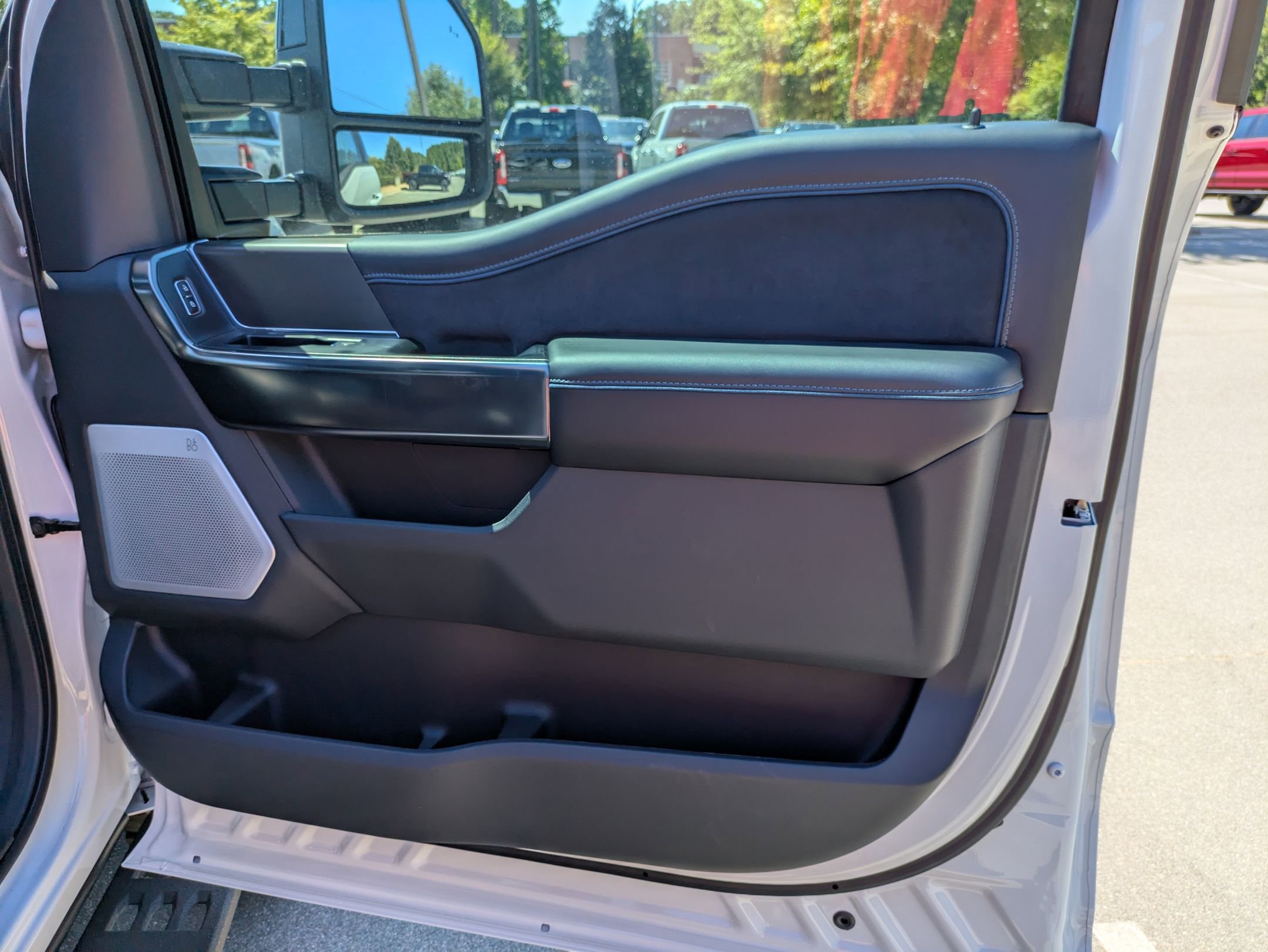 New 2026 Ford F250 Platinum w/ Tremor Off-Road Package image 45