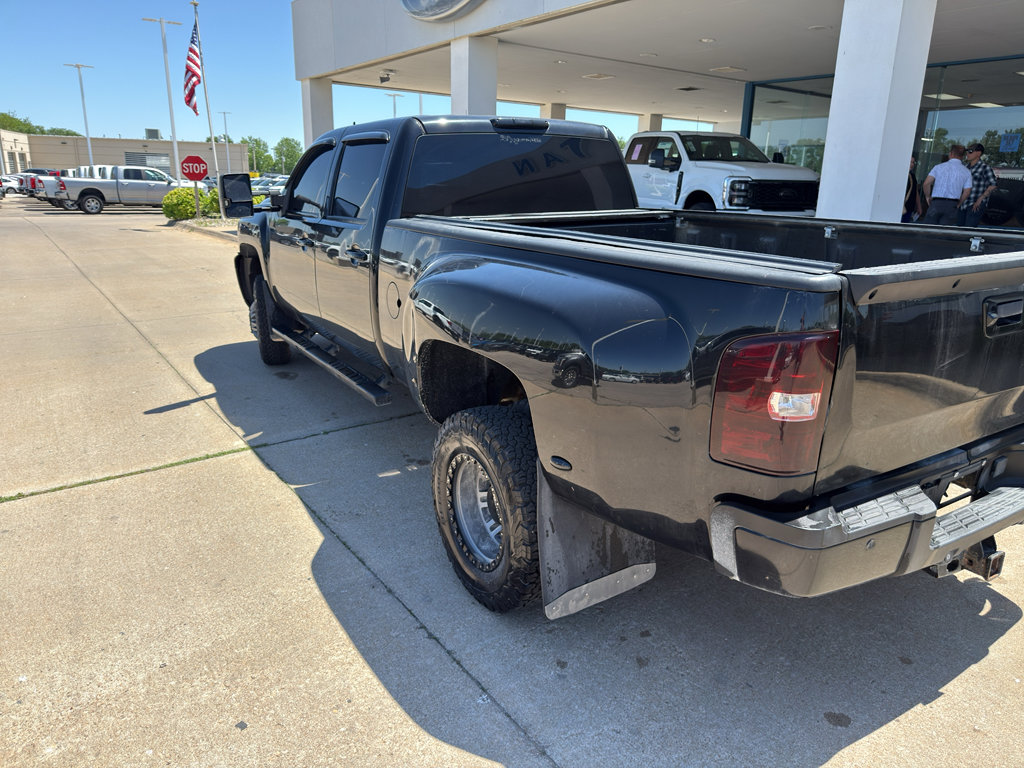 Used 2012 Chevrolet Silverado 3500 LT w/ Interior Plus Package AWD/4WD image 7