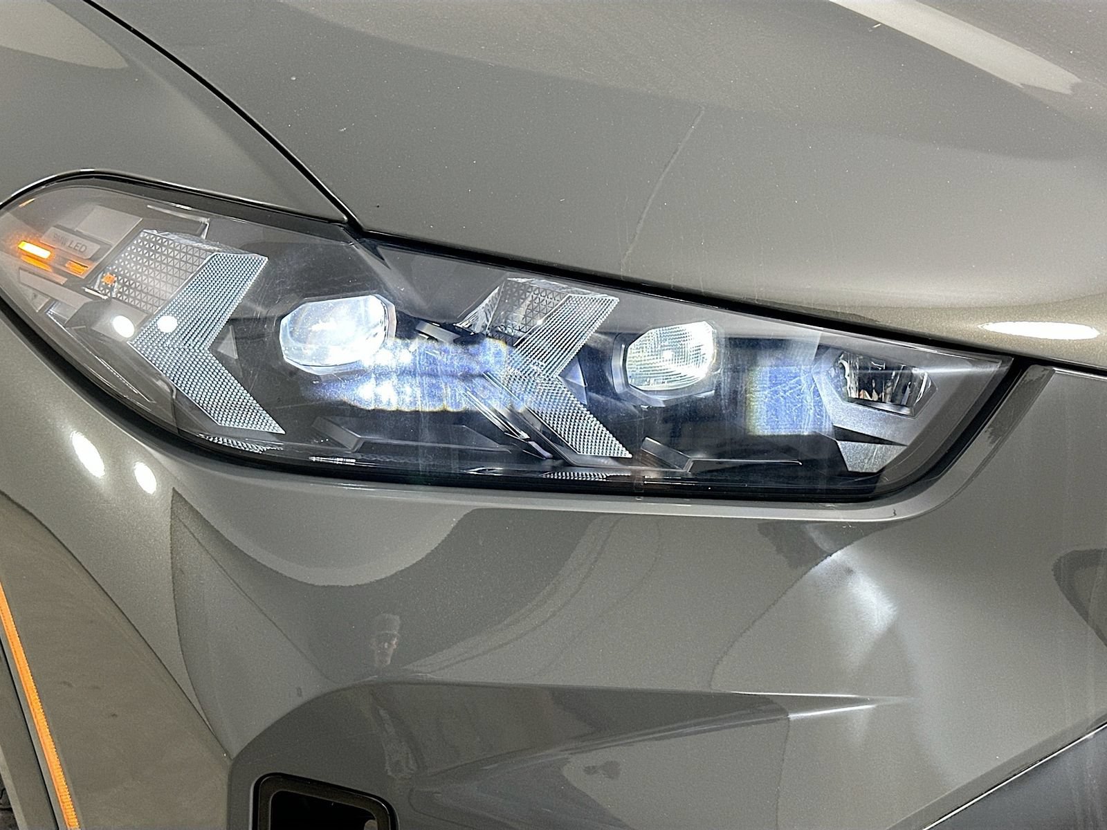 New 2026 BMW X5 xDrive40i w/ M Sport Package AWD/4WD image 9