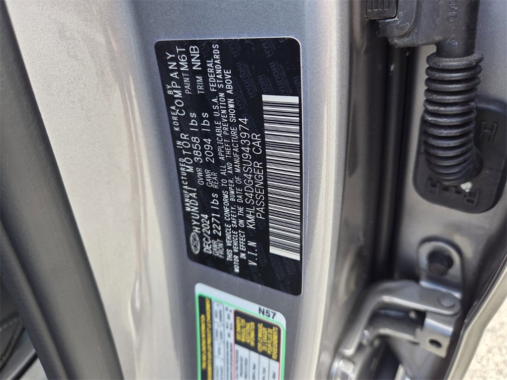 Used 2025 Hyundai Elantra SEL image 19