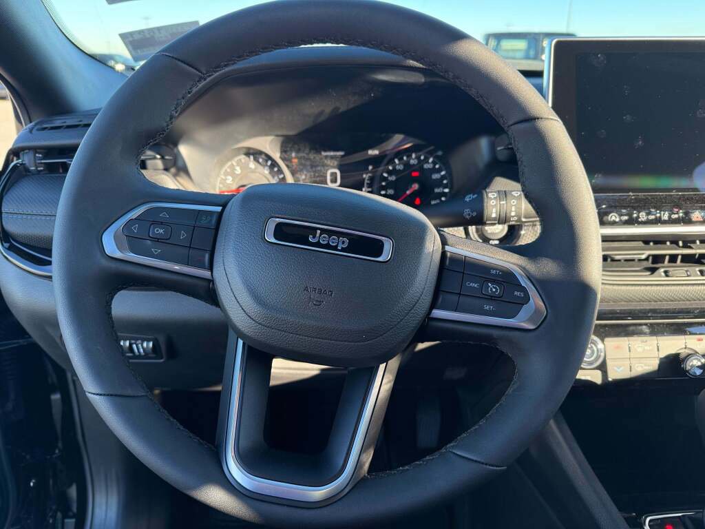 New 2026 Jeep Compass Latitude image 24