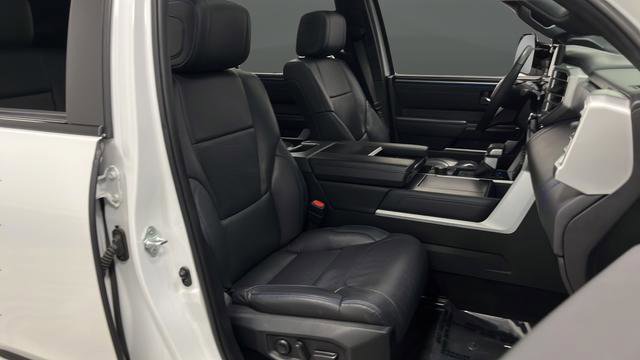 Used 2024 Toyota Sequoia Platinum AWD/4WD image 24