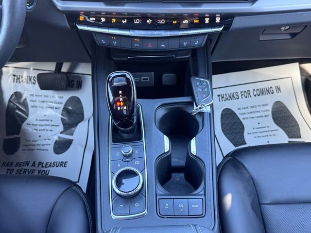 Used 2024 Cadillac XT4 Premium Luxury image 16