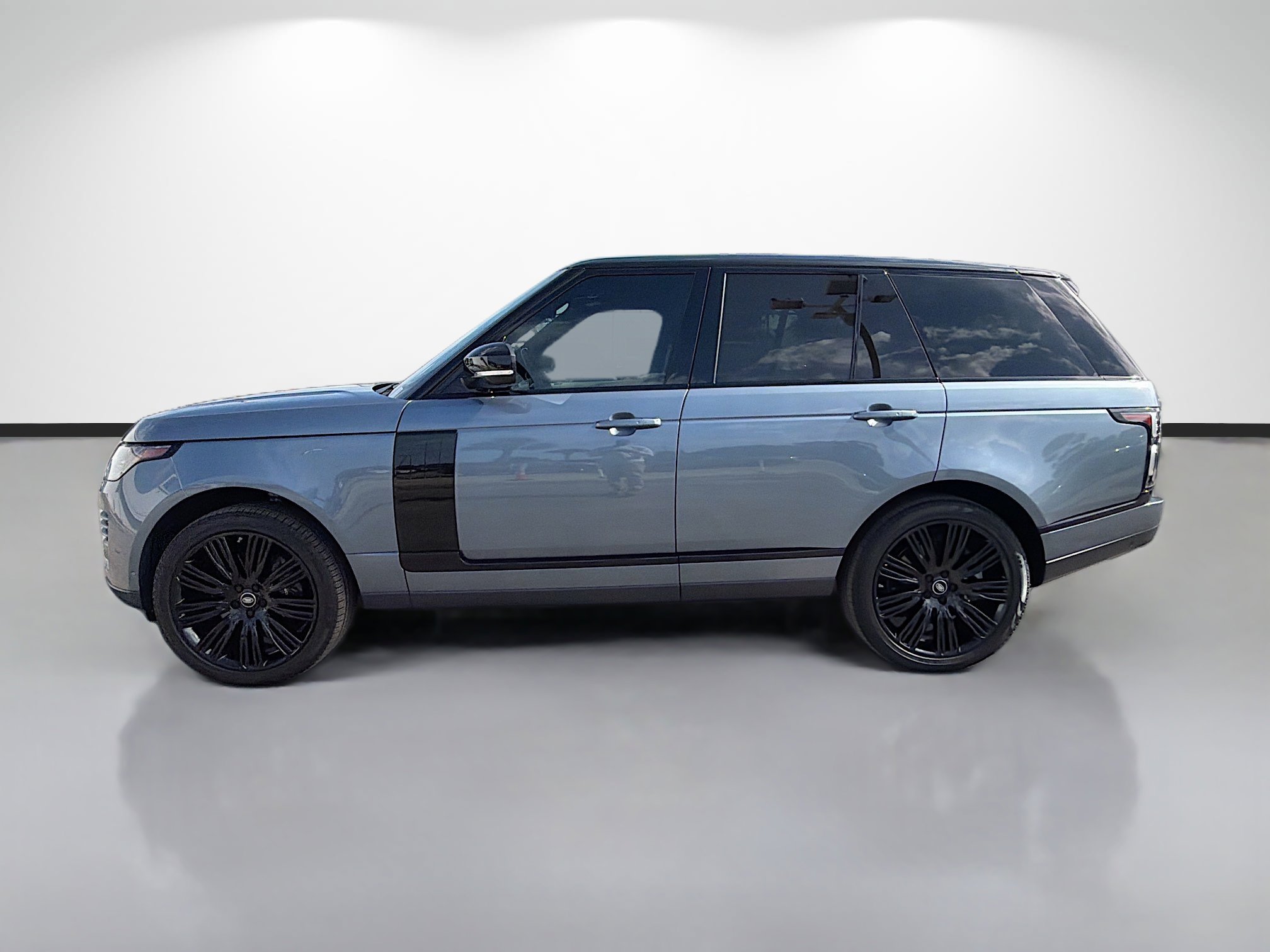 Used 2021 Land Rover Range Rover P525 Westminster Edition AWD/4WD image 2