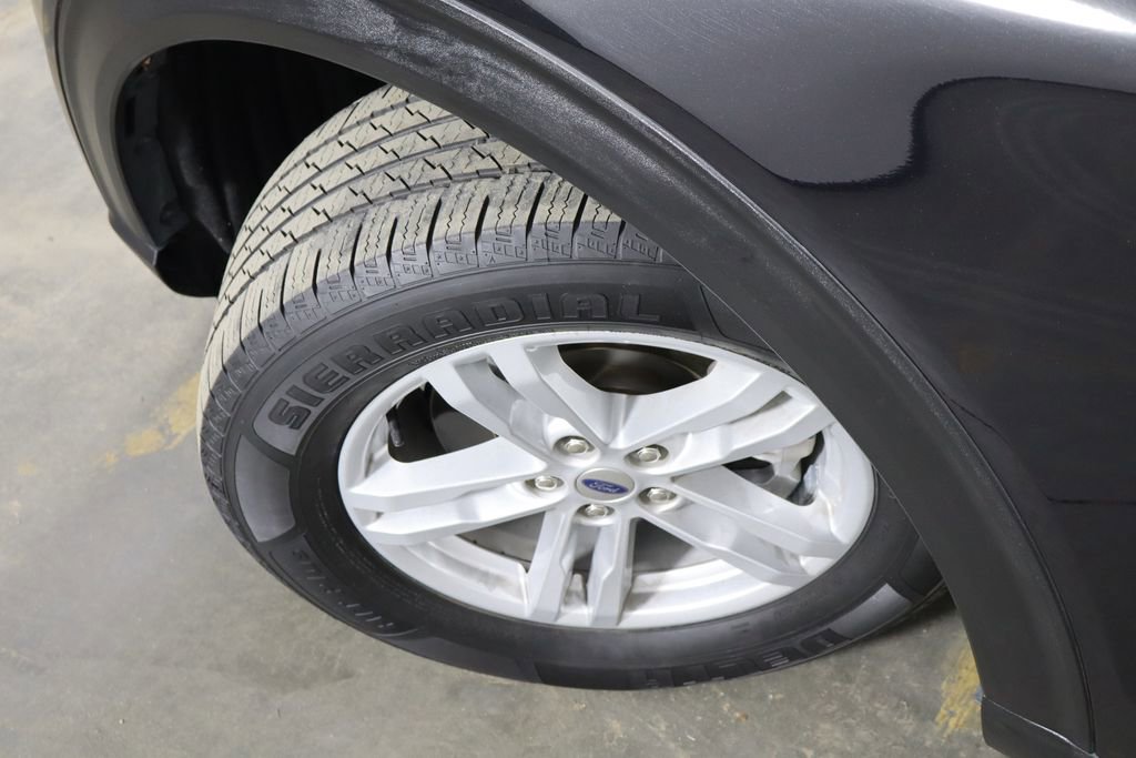 Used 2021 Ford Explorer XLT image 40