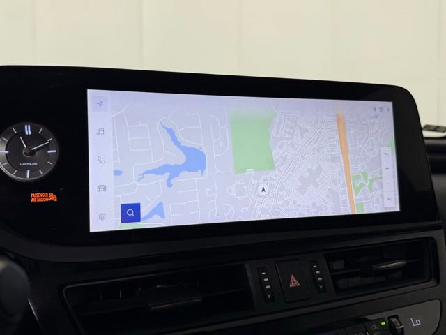 Used 2023 Lexus ES 350 Luxury w/ Accessory Package (Z1) image 18