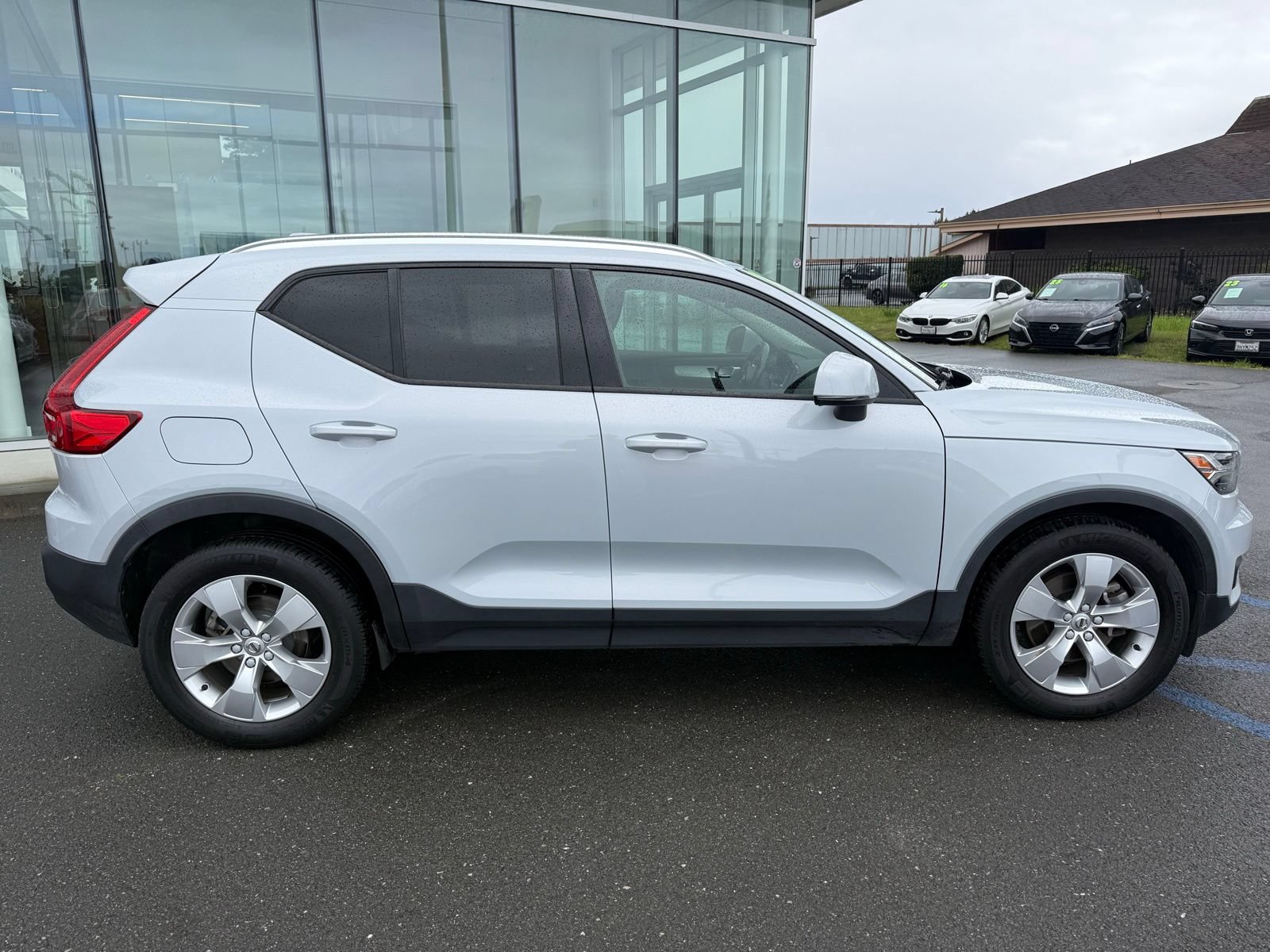 Used 2021 Volvo XC40 T5 Momentum AWD/4WD image 7