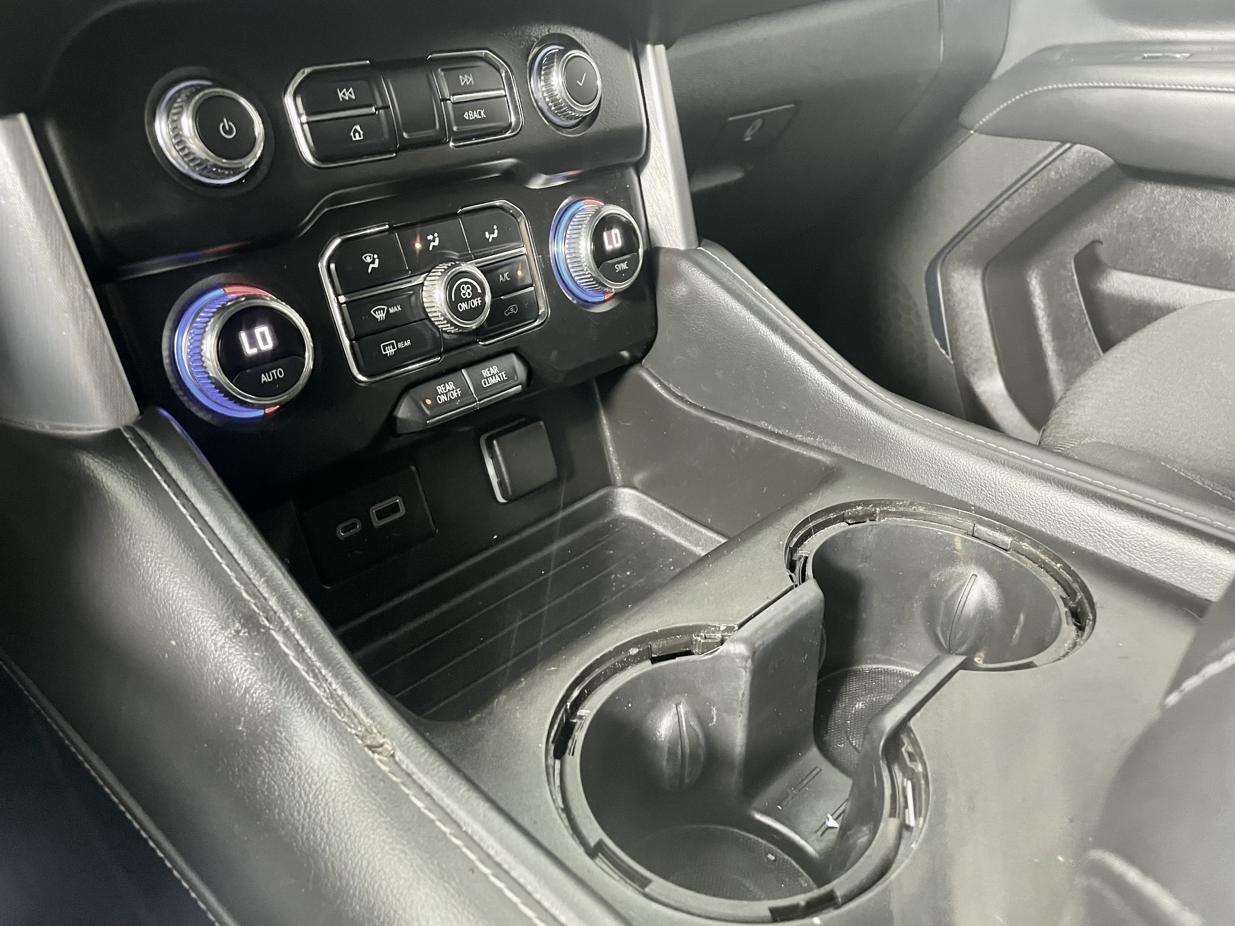 Used 2021 GMC Yukon SLE AWD/4WD image 20