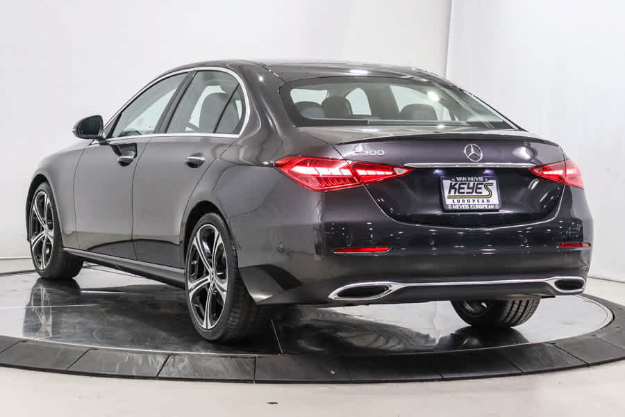 Used 2023 Mercedes-Benz C 300 Sedan image 4