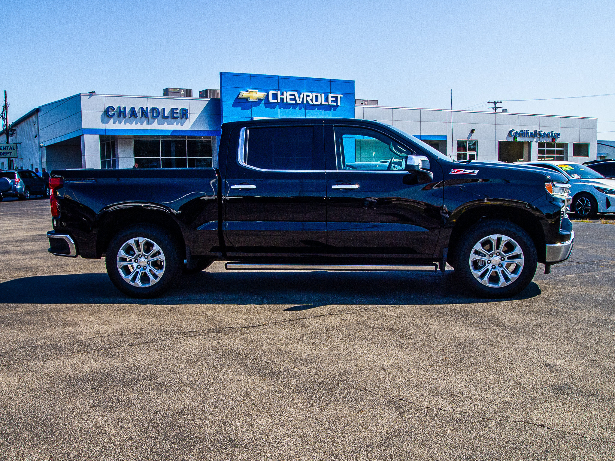 Used 2023 Chevrolet Silverado 1500 LTZ w/ LTZ Premium Package AWD/4WD image 8