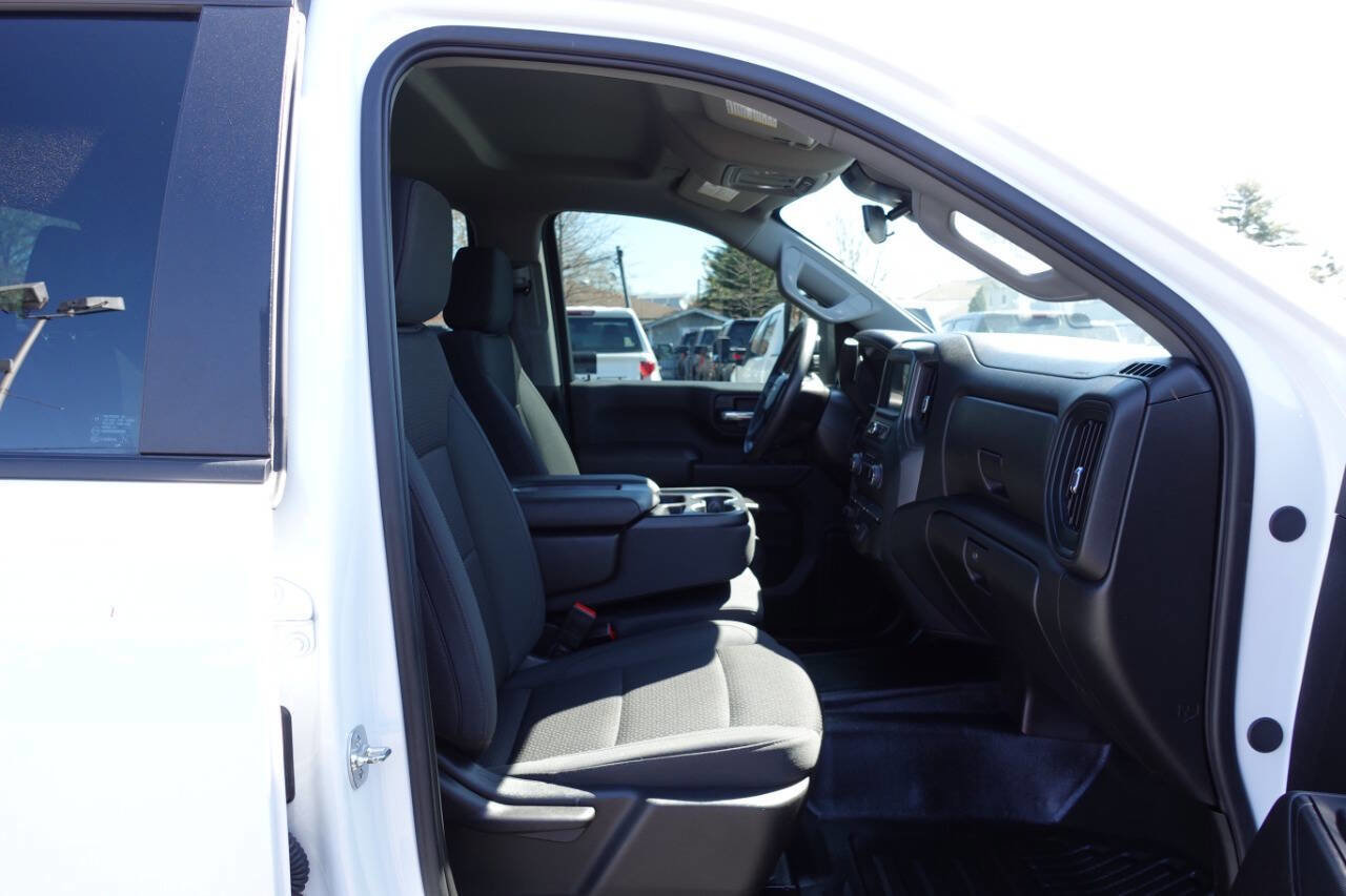 Used 2025 Chevrolet Silverado 2500 W/T AWD/4WD image 36