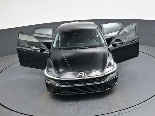Used 2024 Hyundai Elantra SEL image 41