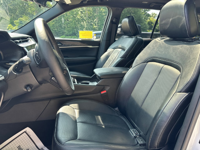 Used 2026 Jeep Grand Cherokee Limited AWD/4WD image 38