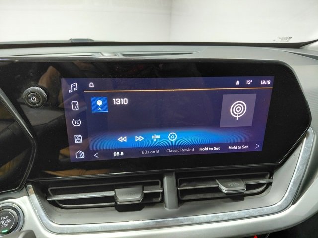 Used 2025 Chevrolet Trax LT image 25