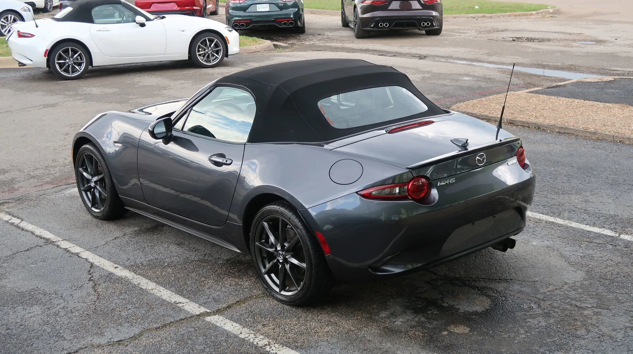 Used 2017 MAZDA MX-5 Miata Club image 12