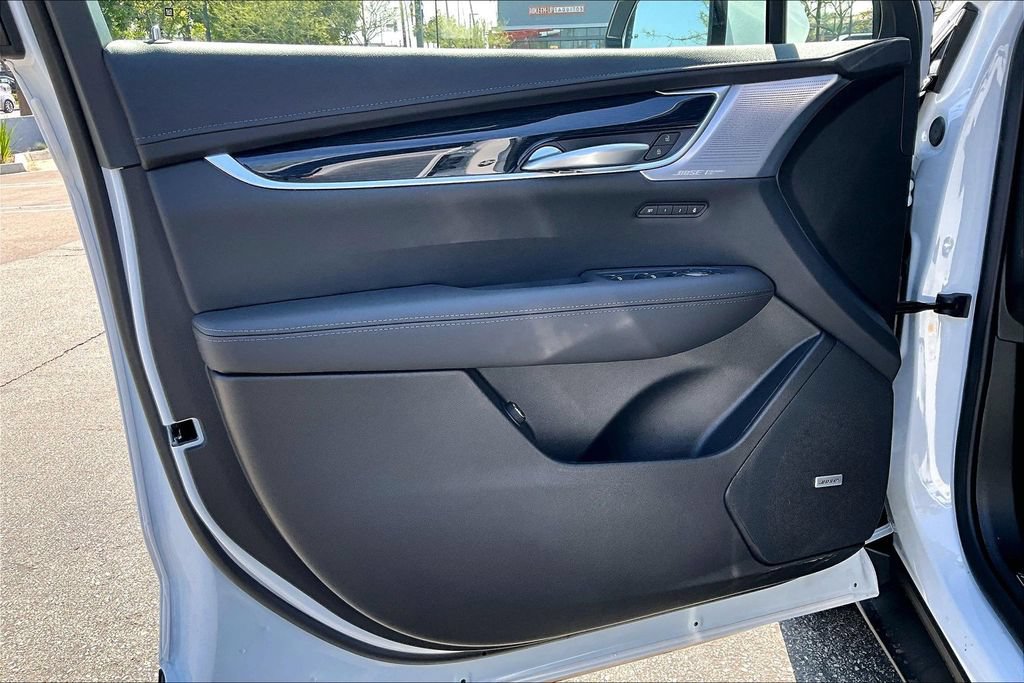 New 2026 Cadillac XT5 Premium Luxury w/ LPO, ONYX Package FWD image 11