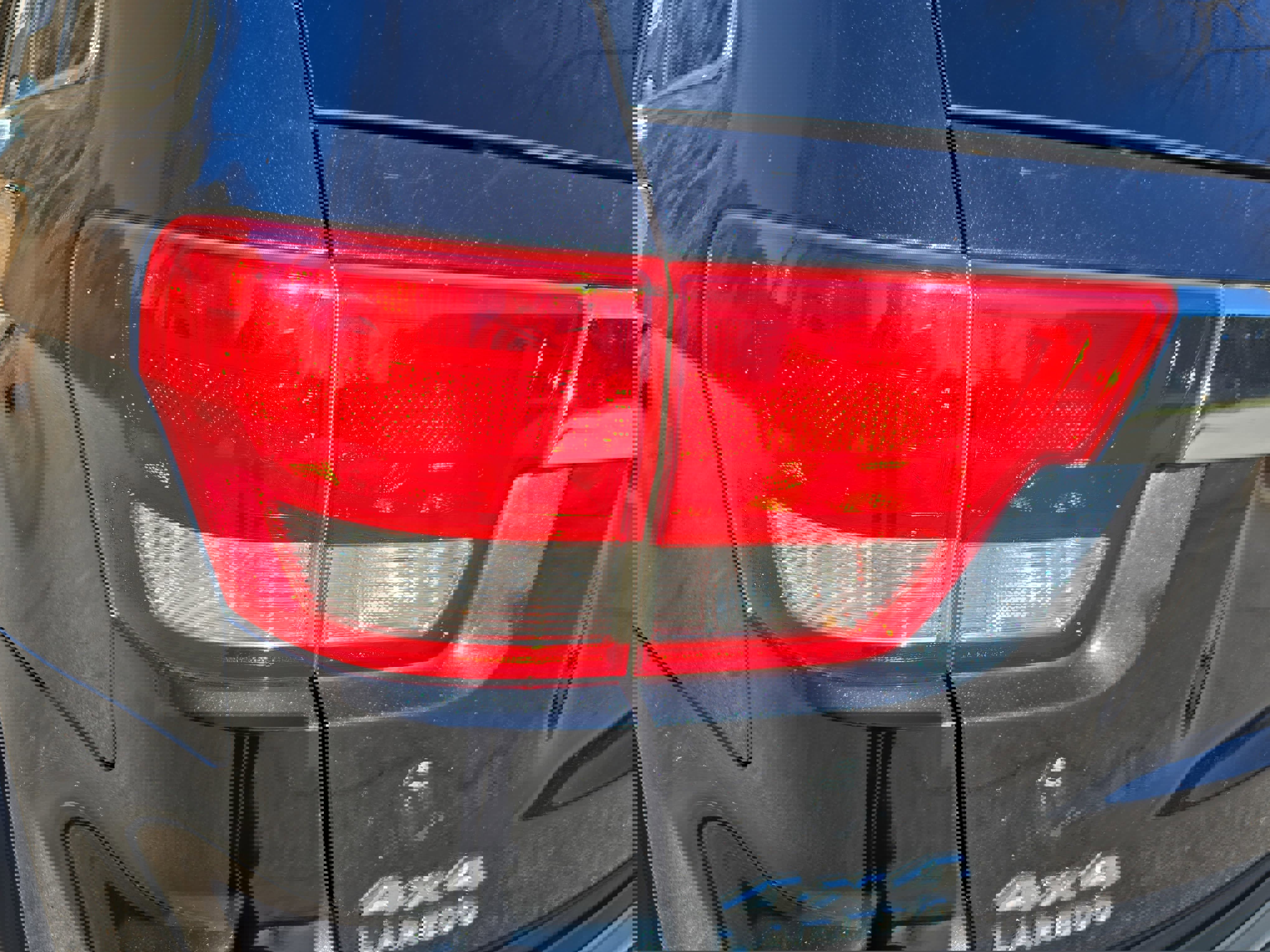 Used 2011 Jeep Grand Cherokee Laredo image 32