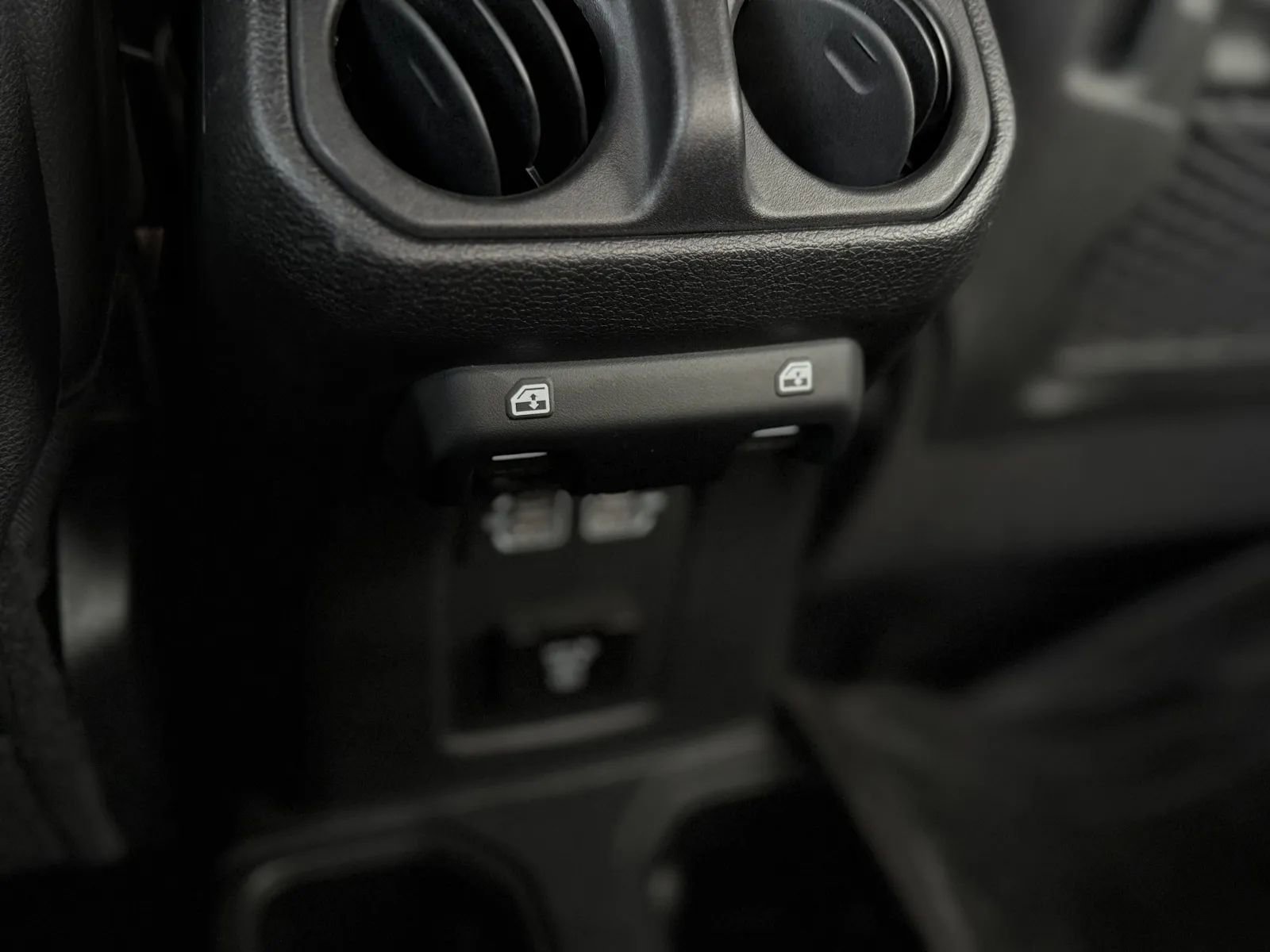 Used 2022 Jeep Gladiator Rubicon w/ LED Lighting Group image 41