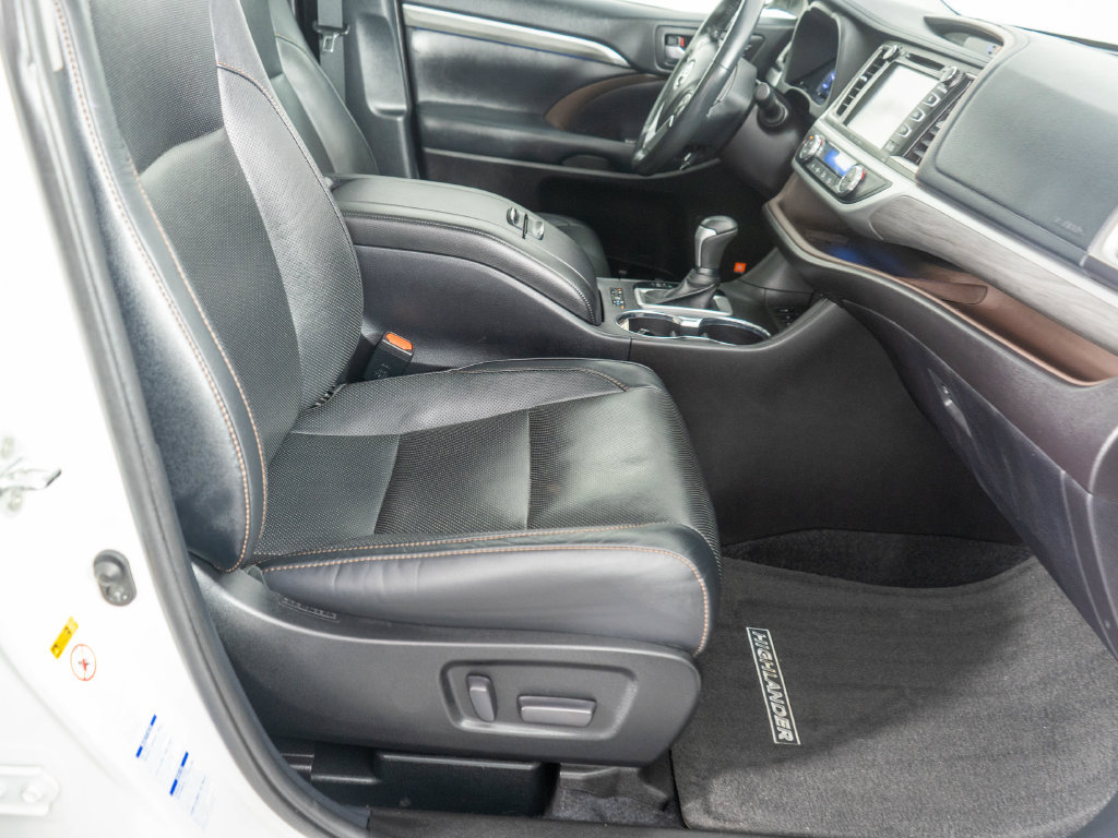 Used 2019 Toyota Highlander Limited Platinum AWD/4WD image 8