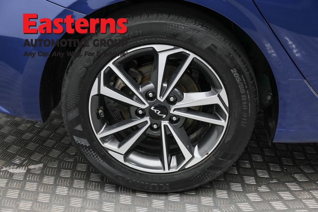 Used 2023 Kia Forte LXS image 30