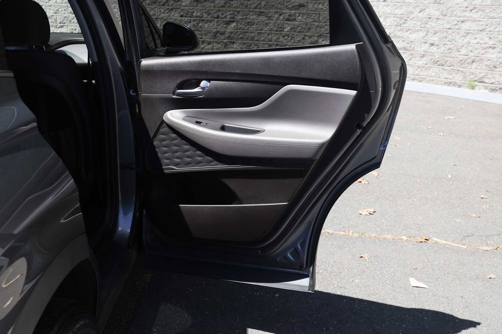 Used 2019 Hyundai Santa Fe SE AWD/4WD image 16