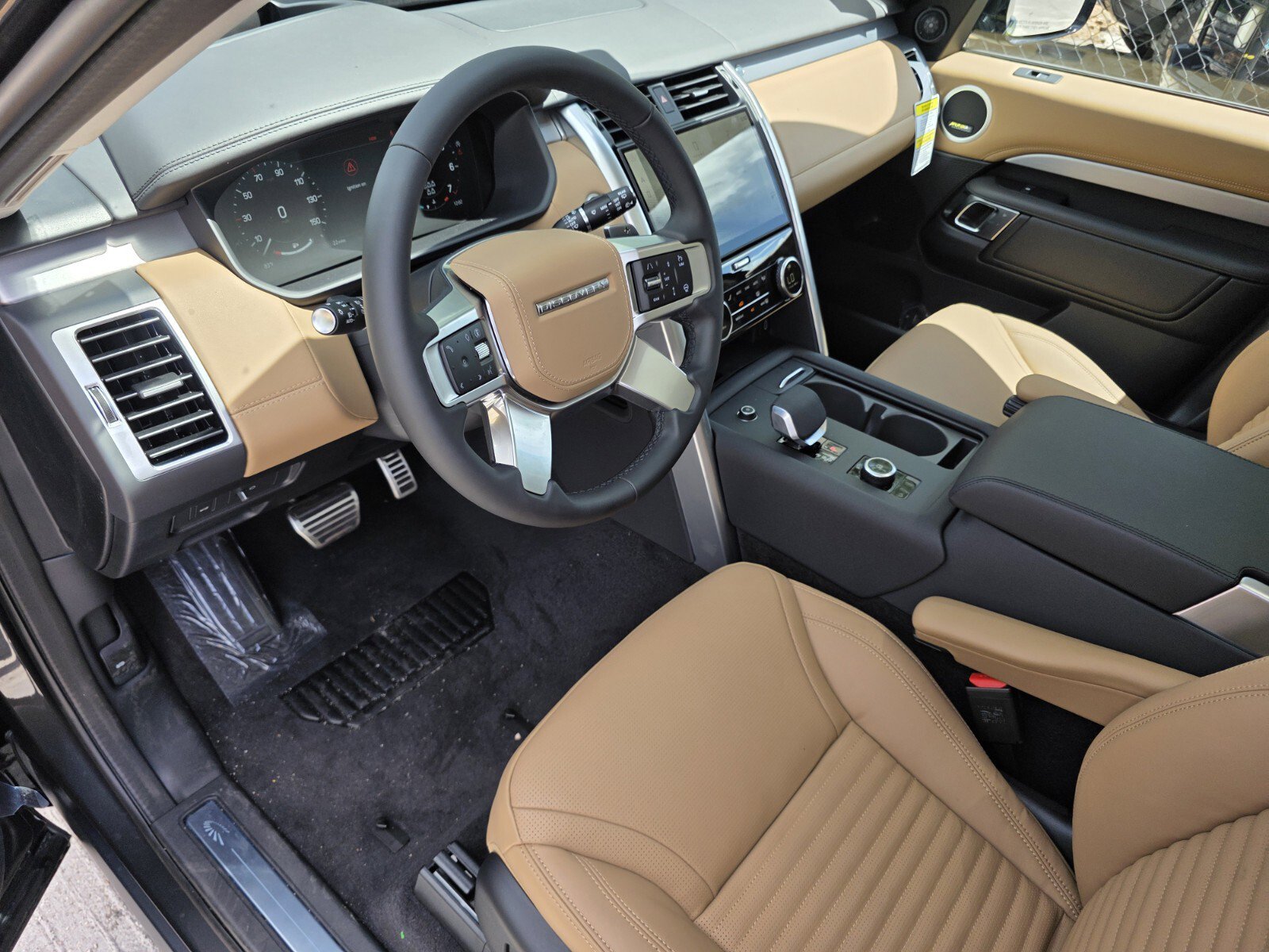 New 2026 Land Rover Discovery Limited Edition AWD/4WD image 11