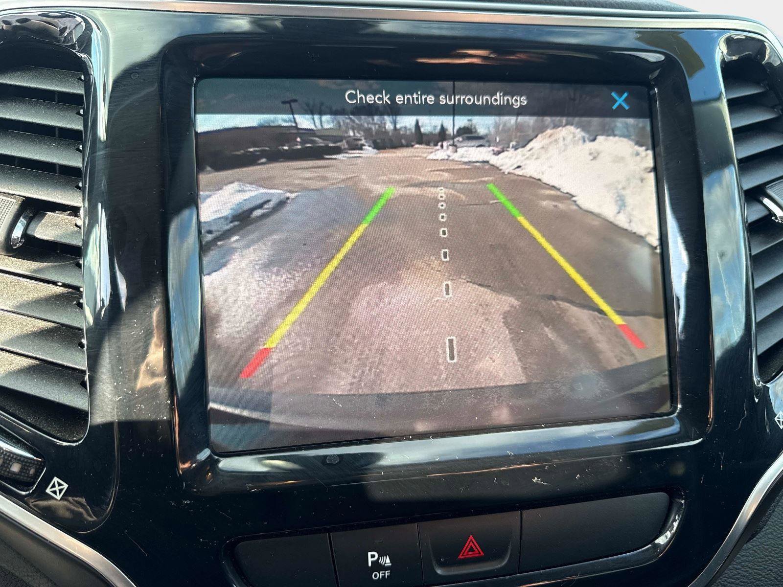 Used 2019 Jeep Cherokee Limited image 26