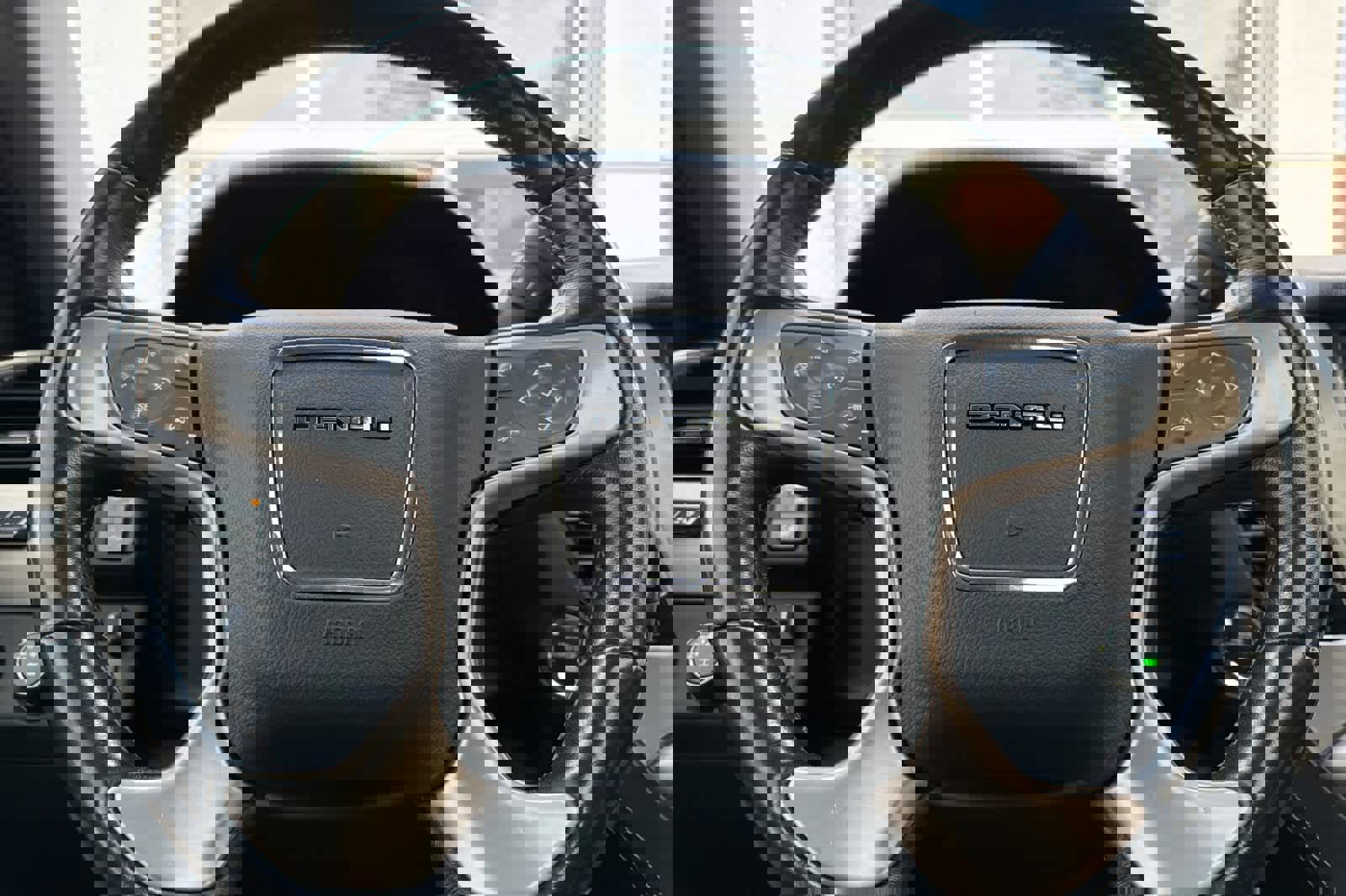 Used 2020 GMC Yukon XL Denali image 27