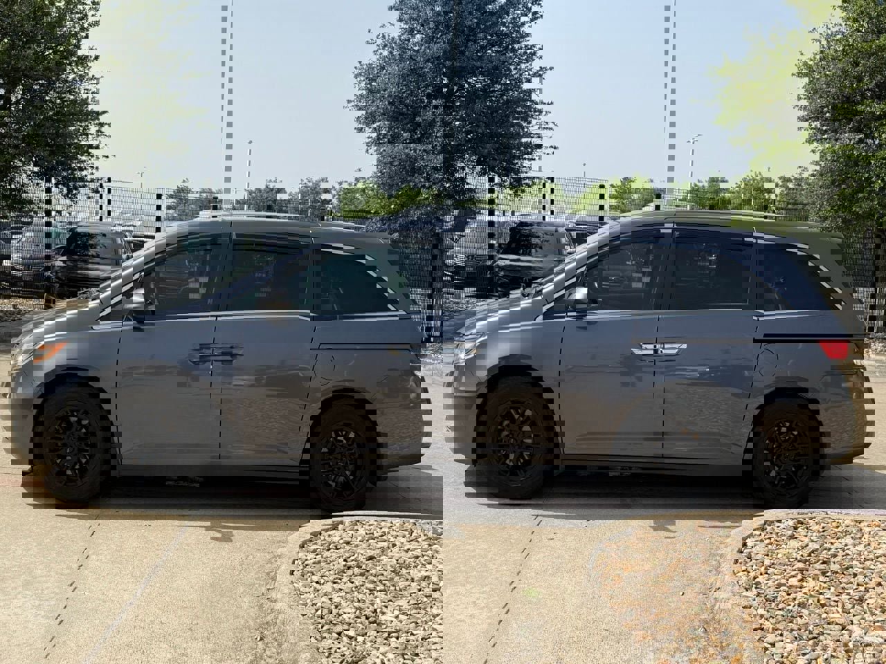 Used 2016 Honda Odyssey EX-L image 2