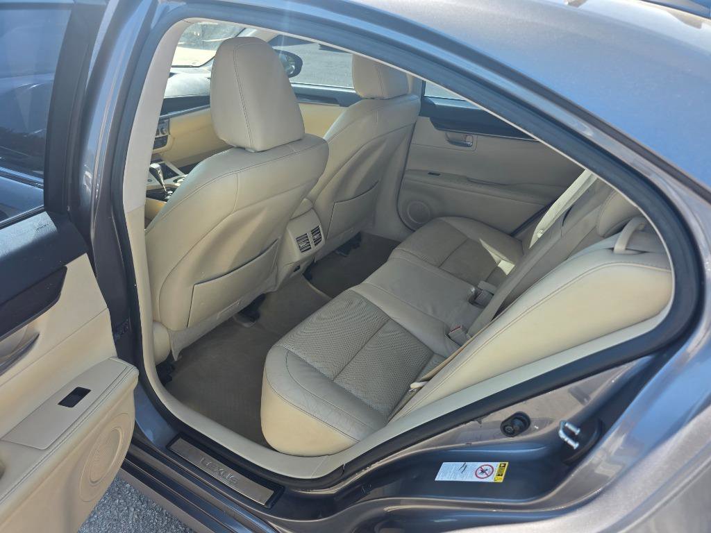 Used 2013 Lexus ES 350 w/ Luxury Pkg image 8