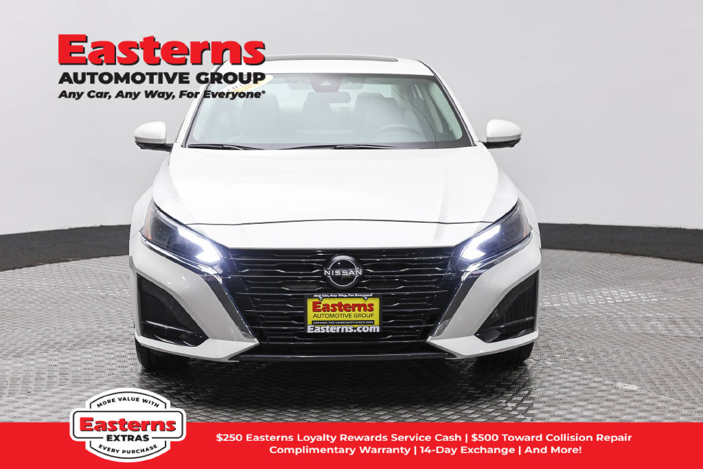 Used 2023 Nissan Altima 2.5 SL AWD/4WD image 3