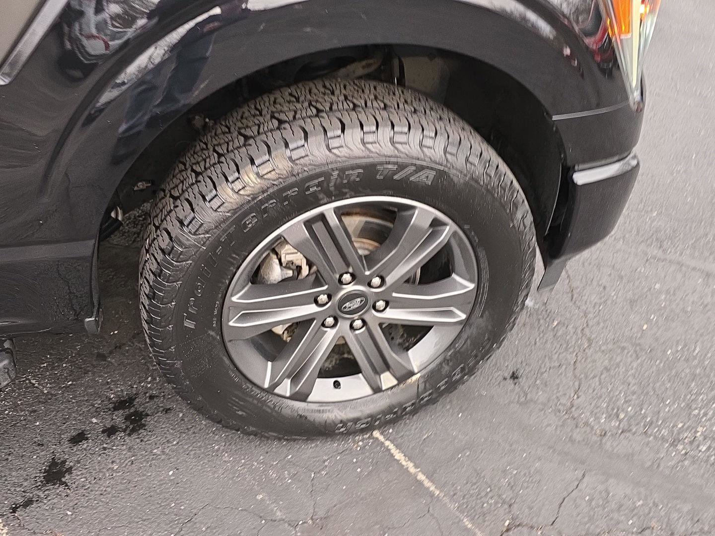 Used 2023 Ford F150 Lariat w/ Equipment Group 502A High image 31