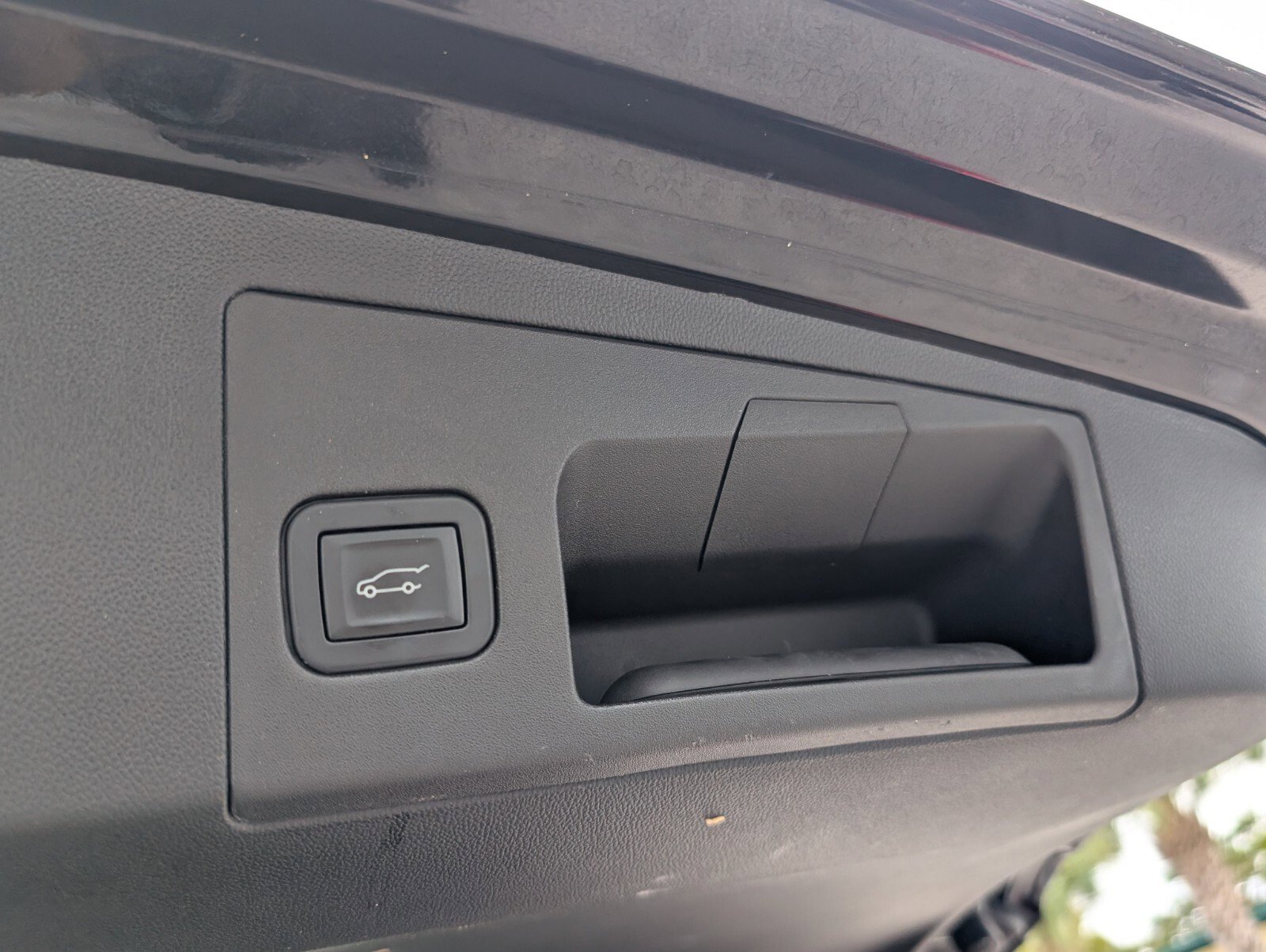 Used 2018 Cadillac XT5 FWD w/ LPO, Wheel Lock Package image 17